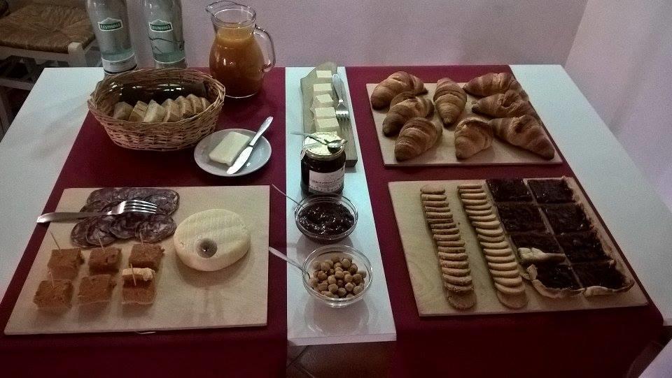 Willa Azienda Agricola Simone Cerruti - Moscateria Castiglione Tinella Zewnętrze zdjęcie