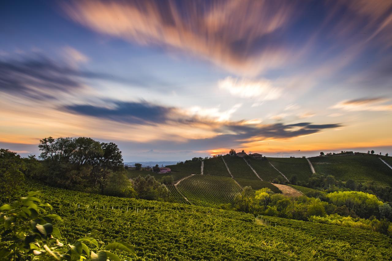 Willa Azienda Agricola Simone Cerruti - Moscateria Castiglione Tinella Zewnętrze zdjęcie